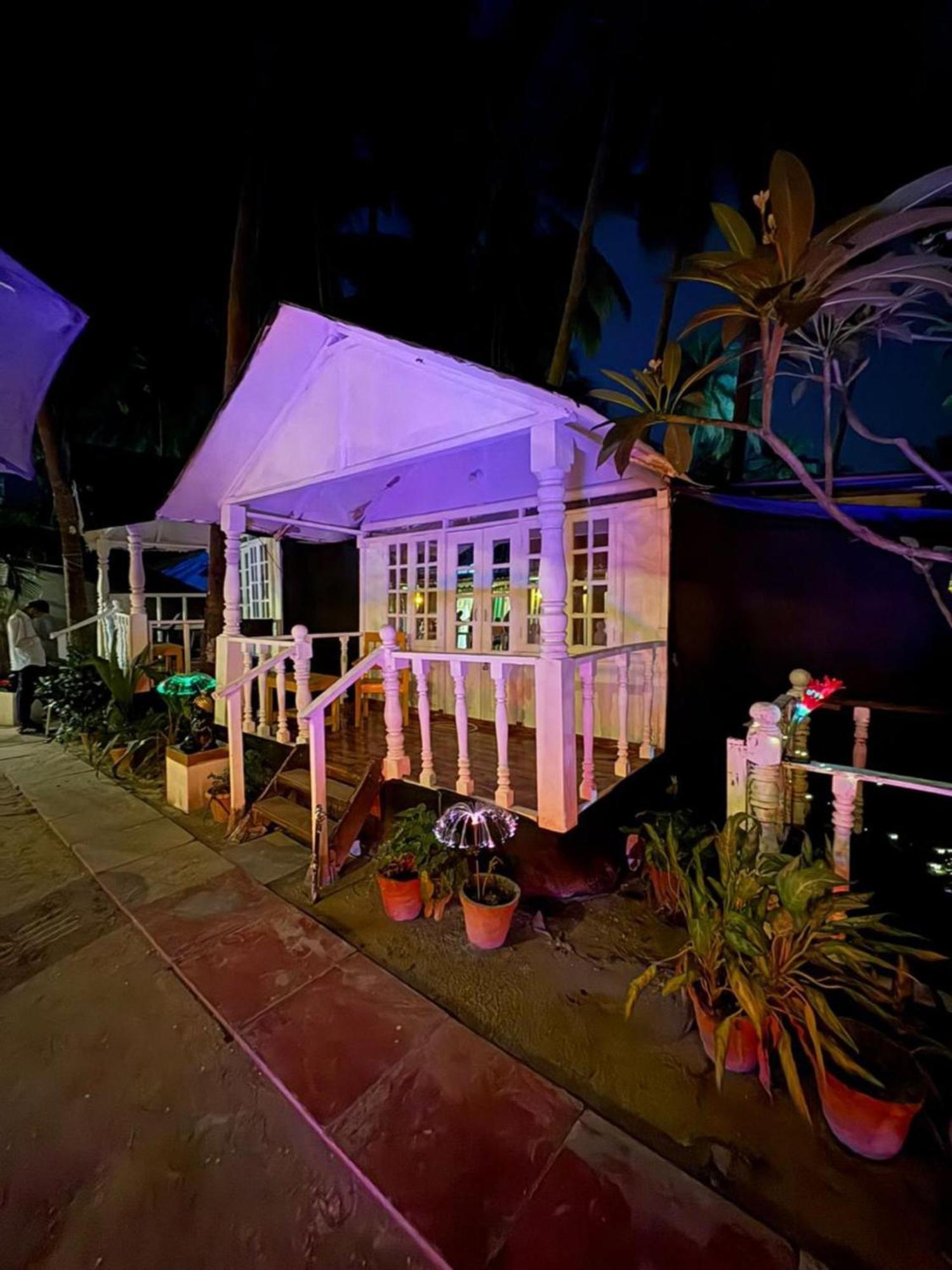 The Charming Nights Hotel ปาโลเลม ภายนอก รูปภาพ