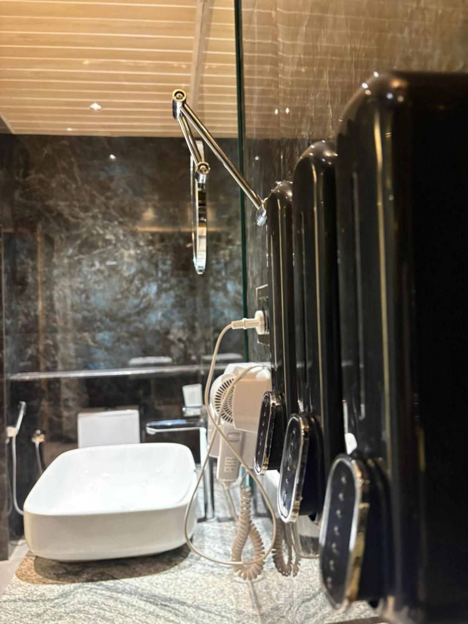The Charming Nights Hotel ปาโลเลม ภายนอก รูปภาพ