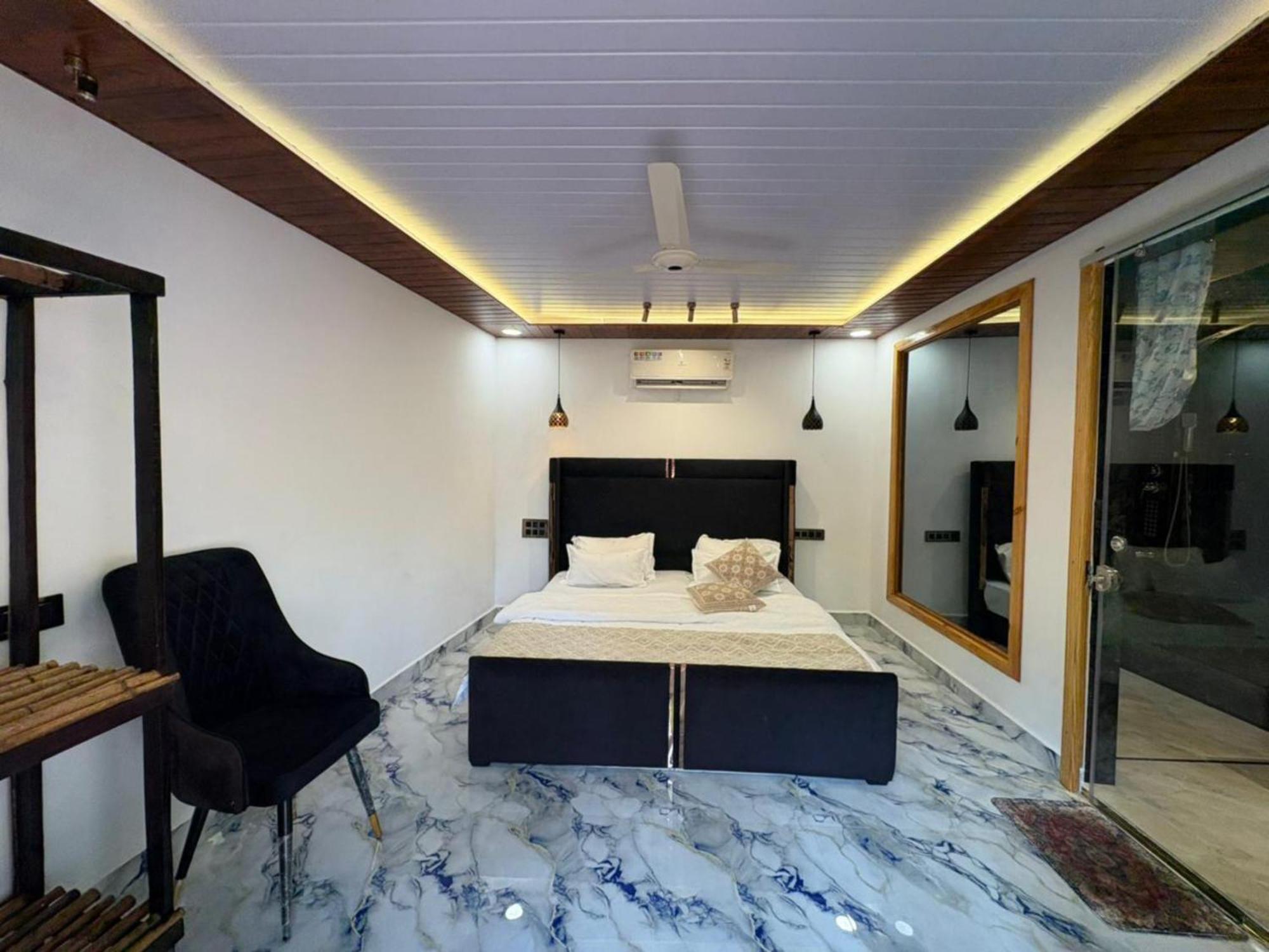 The Charming Nights Hotel ปาโลเลม ภายนอก รูปภาพ