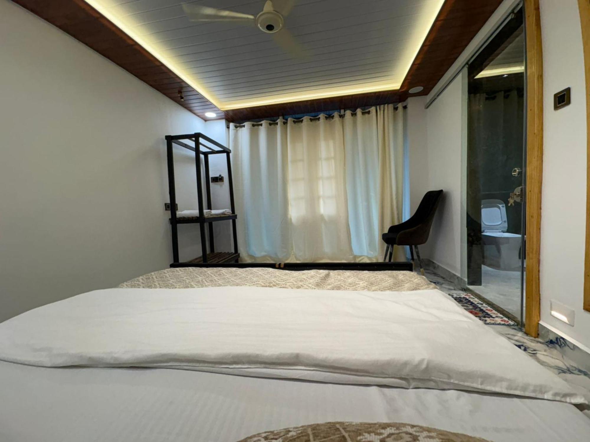 The Charming Nights Hotel ปาโลเลม ภายนอก รูปภาพ