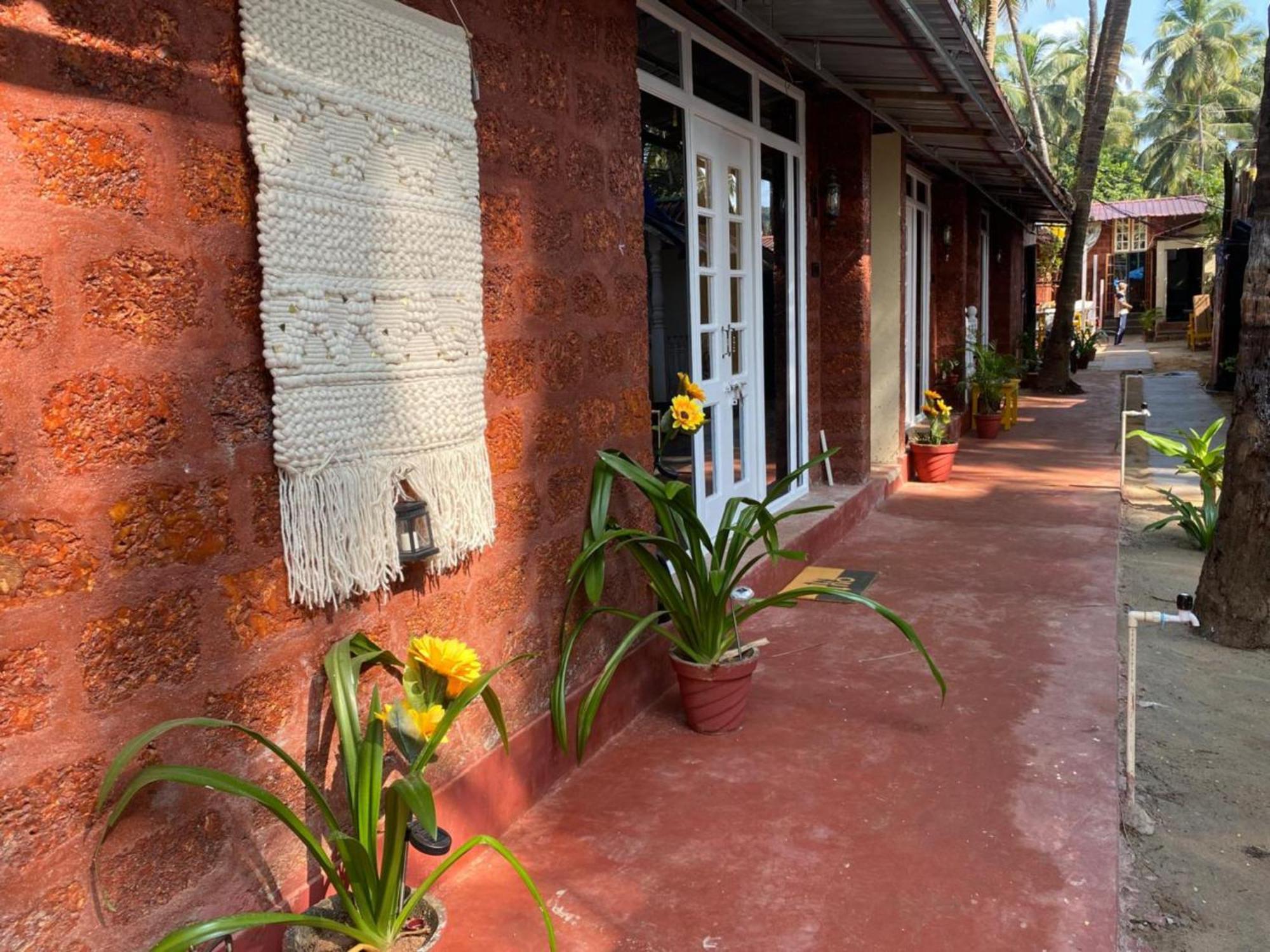 The Charming Nights Hotel ปาโลเลม ภายนอก รูปภาพ